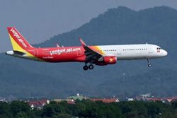 VietJet flights from Changi unlikely to be disrupted despite legal troubles, experts say