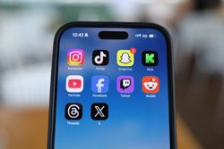 Greece passes social media ban for children under 15