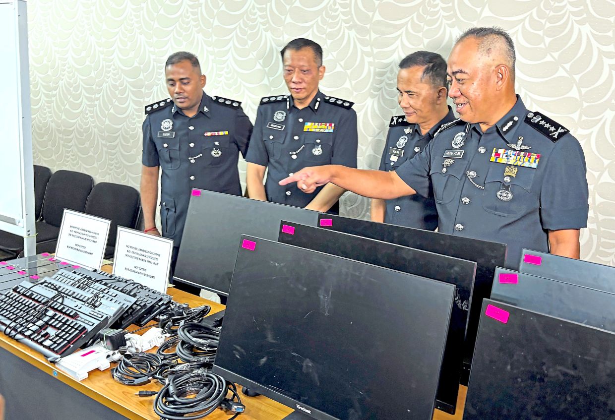 Ring targeting Aussies busted