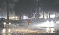 Rain and strong winds lower temperatures in Pakistan’s twin cities