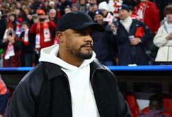 Soccer-Bayern coach Kompany taken to hospital-reports