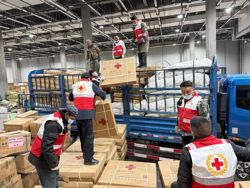 Rescue efforts intensify after Xizang earthquake kills 16, injures 76