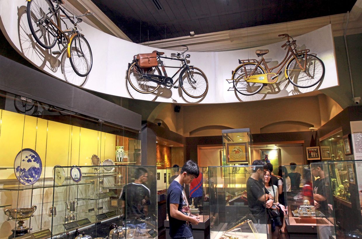 Bicycles that belonged to the late Sultan Salahuddin are among the items featured.