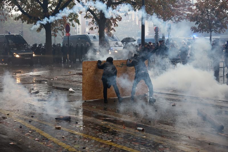 French Protestors Call for More Rallies as Macron Faces Pressure