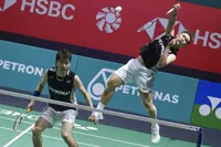 Man-Tee face Sze Fei-Izzuddin in all-Malaysian final as 22-year wait for Paris title ends