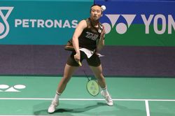 Sindhu challenges but can't stop Se-young's winning streak