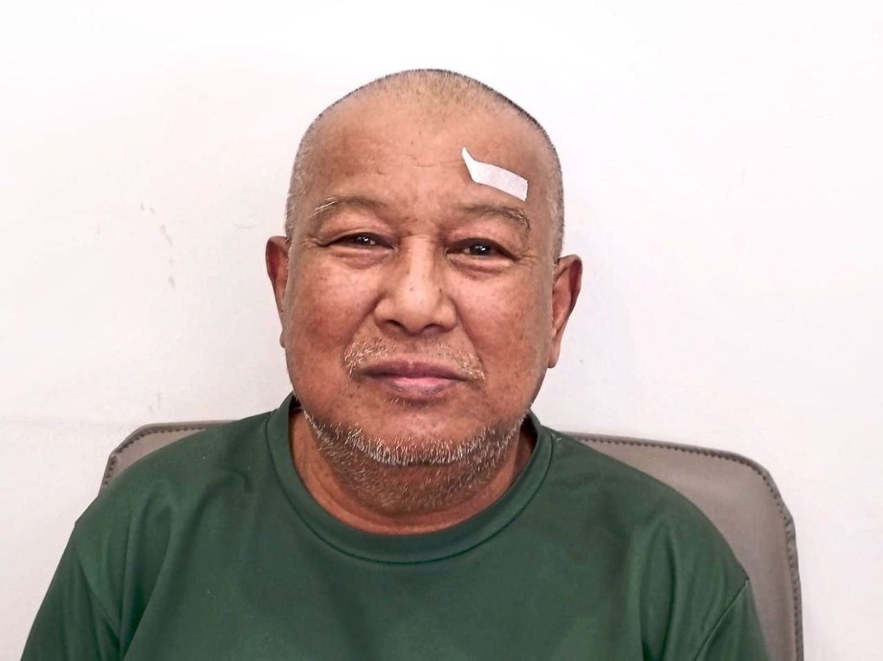 Khamis says he chose to self-fund his first cataract surgery in 2025.
