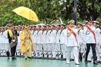 Criticism not to interfere, says Sultan Sharafuddin