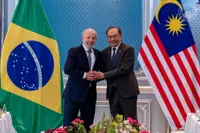 Anwar congratulates Lula on election victory
