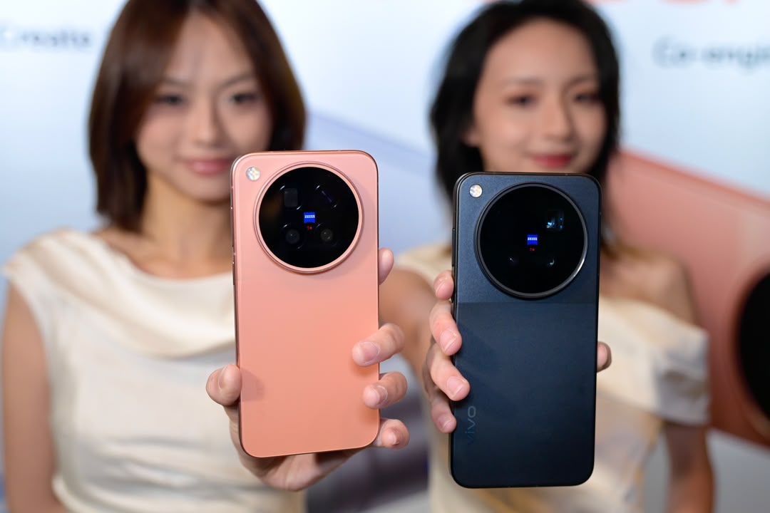 vivo X500 系列售价 4,699 马币起，配备 2 亿像素摄像头和长焦增距配件。