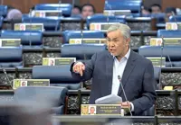 Zahid backs Dr Wee over the ministry’s RM2.1bil issue
