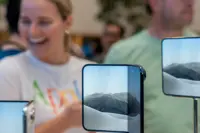 Apple says it will replace iPhone Duo units showing screen problems
