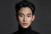 Late actor Kim Sae-ron’s mother, family lawyer referred to prosecutors in comrade Kim Soo-hyun case