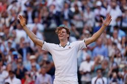 Tennis-Sinner set to return at postponed Six Kings Slam