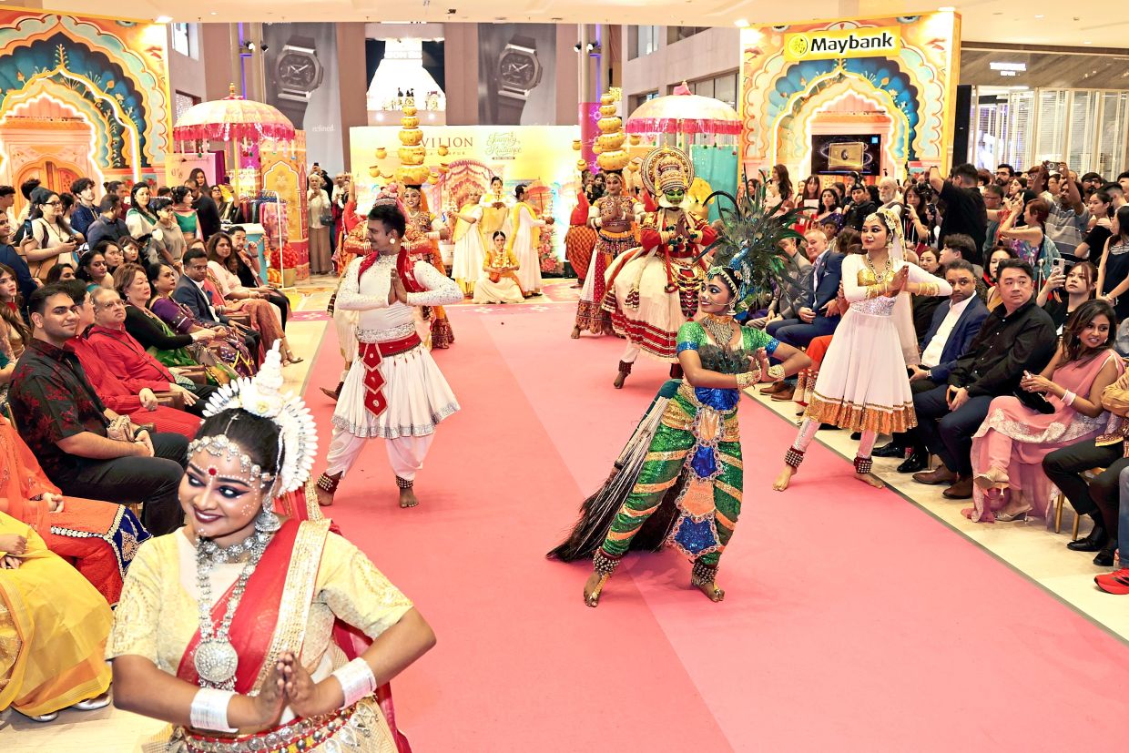 Akhand Bharat, a cultural performance from India, captivating the audience at the mall.