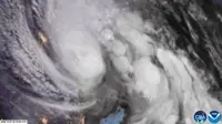 India evacuates over 180,000 as Cyclone Arnab hits coast