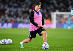 Soccer-Barcelona handed €602 fine over Alvarez approach