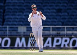 Cricket-Renshaw, Green guide Australia to 191-4