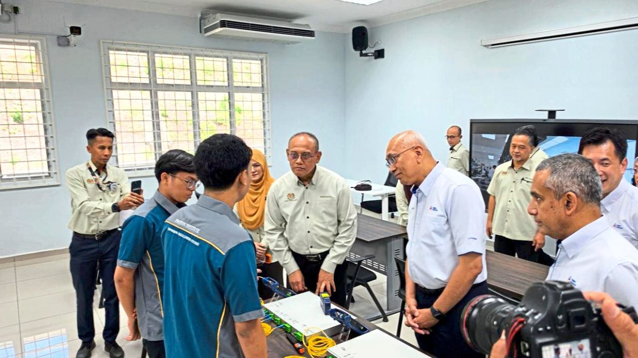 DNB’s 5G Lab at the Proton Institute, formerly known as ADTEC Melaka.