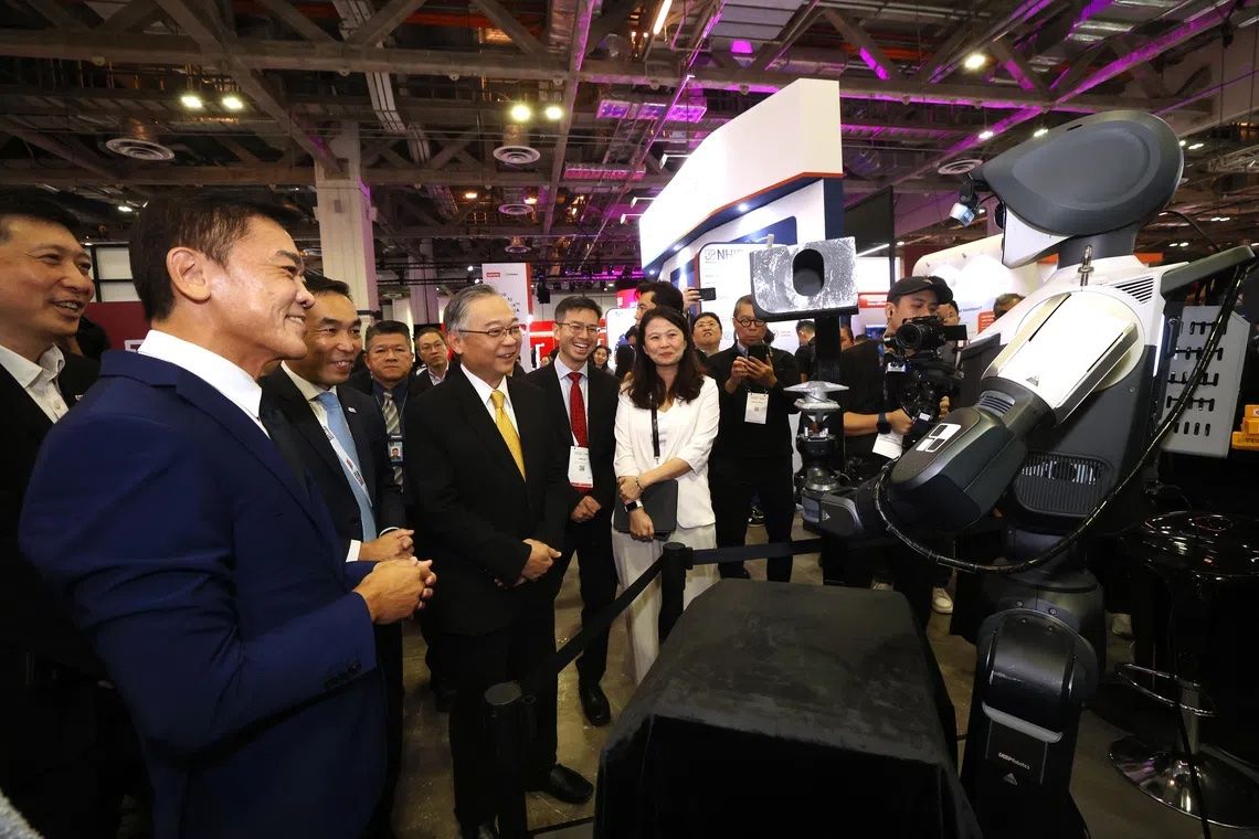 S'pore unveils AI measures to spur new products