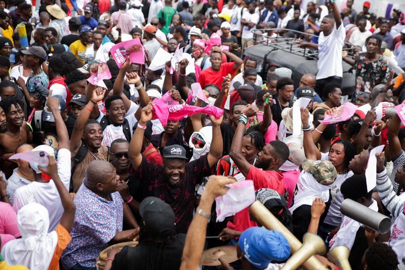 El Salvador to send over 2,000 soldiers to Haiti for rescue while elections postponed