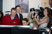 Election polls in New Zealand continue to show no clear outcome