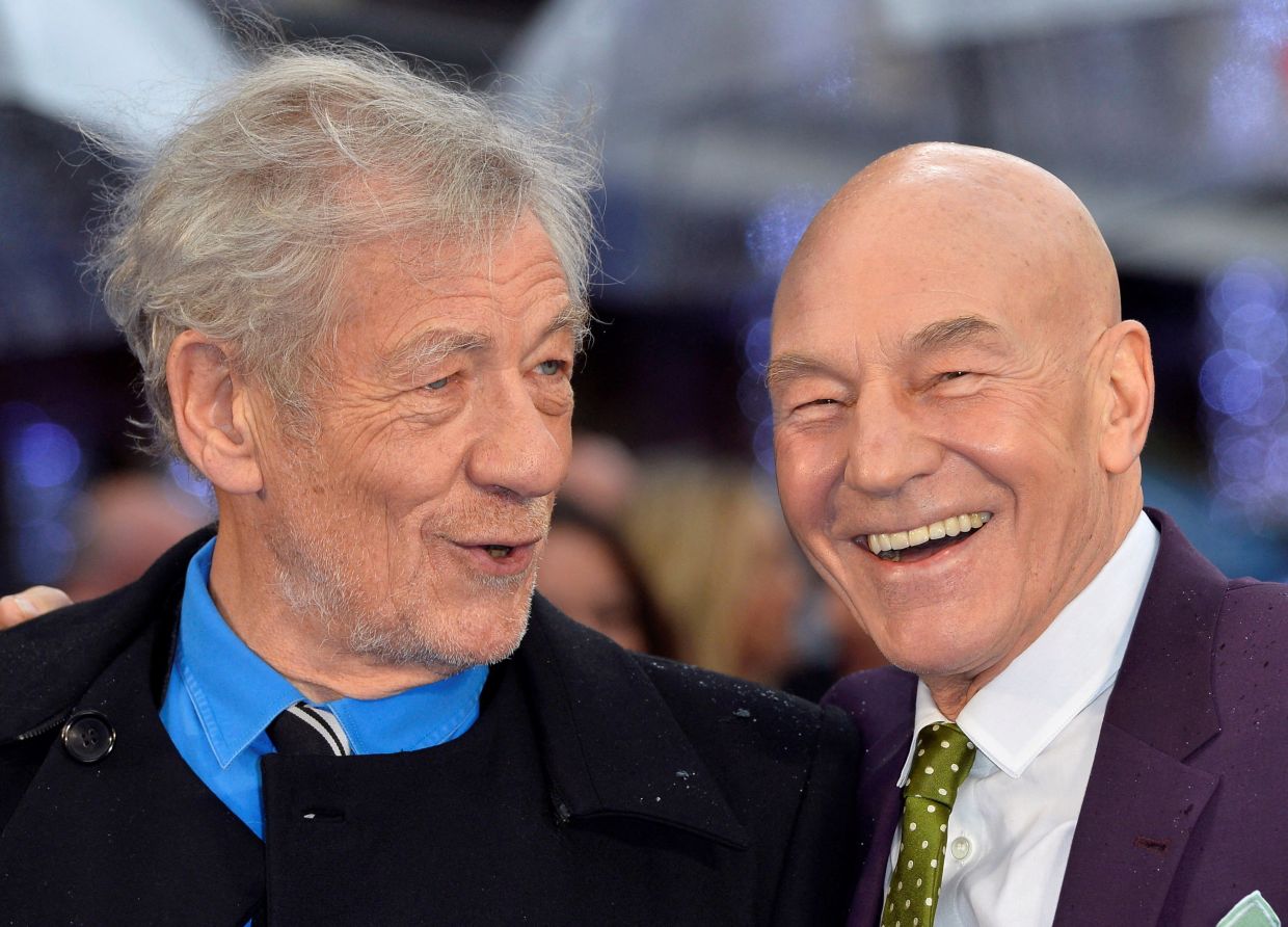 British actors Ian McKellen (left) and Patrick Stewart arrive for the British premiere of 'X-Men: Days of Future Past' at Leicester Square in London, Britain May 12, 2014. Photo: Reuters