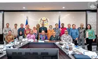 Anwar: Put national interests first