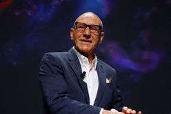 Patrick Stewart, Shakespearean actor turned 'Star Trek' and 'X-Men' star, dies at 86