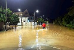 Uncleared drains trigger Sepang flash floods