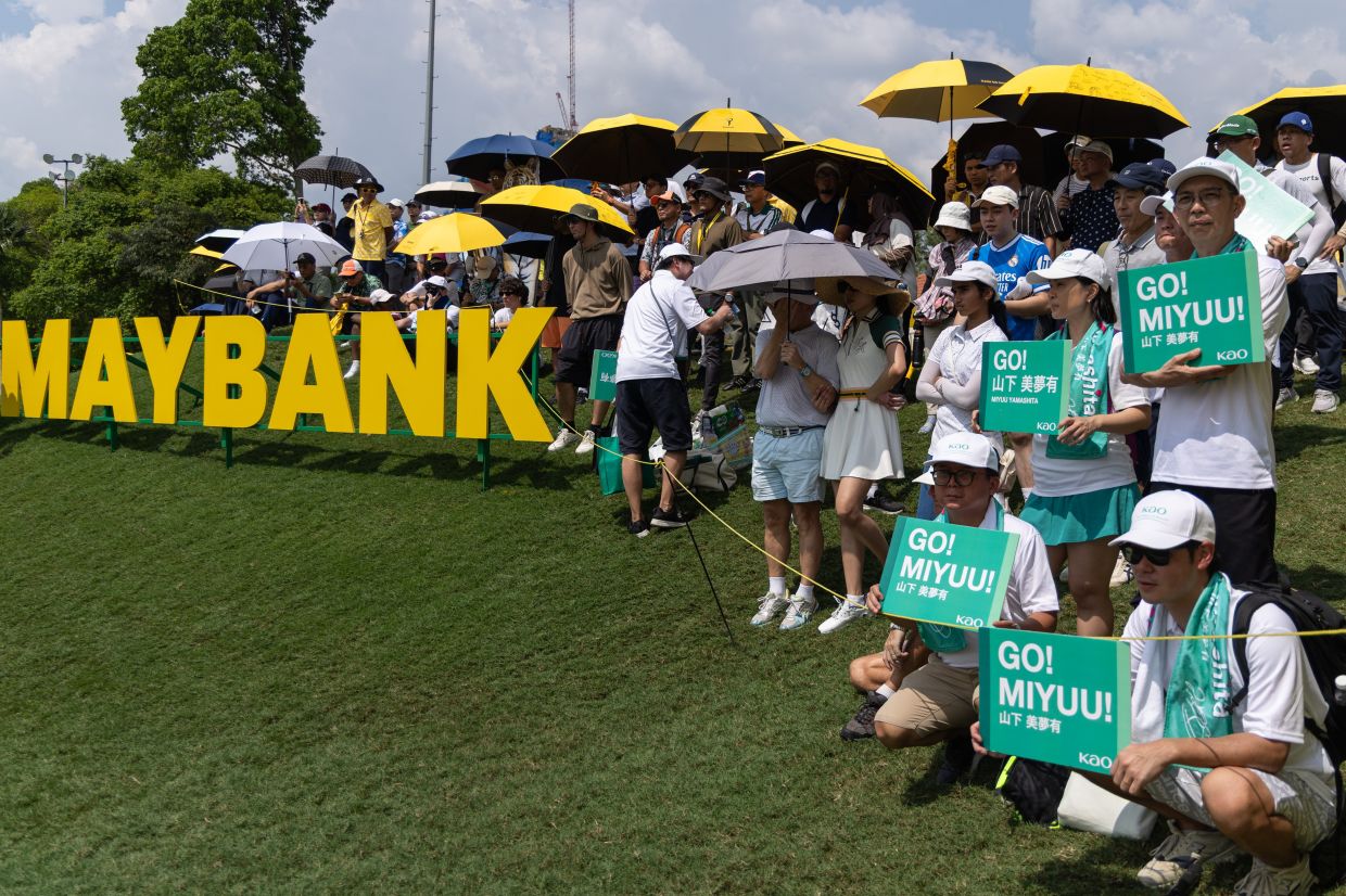Fans of Miyu Yamashita at the LPGA Tour Maybank Championship 2026 at the Kuala Lumpur Golf & Country Club on Saturday (Oct 31). -- Photo: Bernama