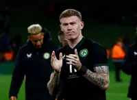 Soccer-McClean set to trade boots for boxing gloves in late career turn